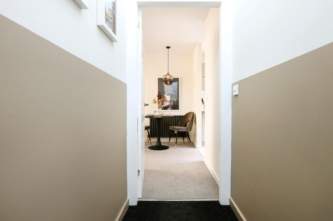 Joivy Modern 1 Bed Flat In West End, Close To Princes Gardens エディンバラ エクステリア 写真